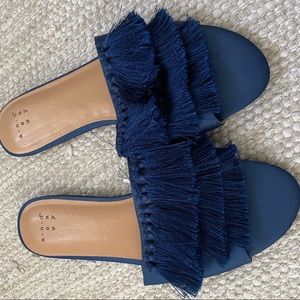 FRINGE SANDALS
